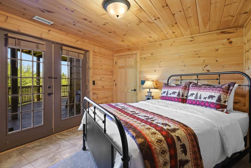 Sky High Lodge By Bk Stays. Large Cabin. Amazing Views. Game Room. Jacuzzi. Six Bedrooms. Sleeps 12 Blue Ridge Bagian luar foto