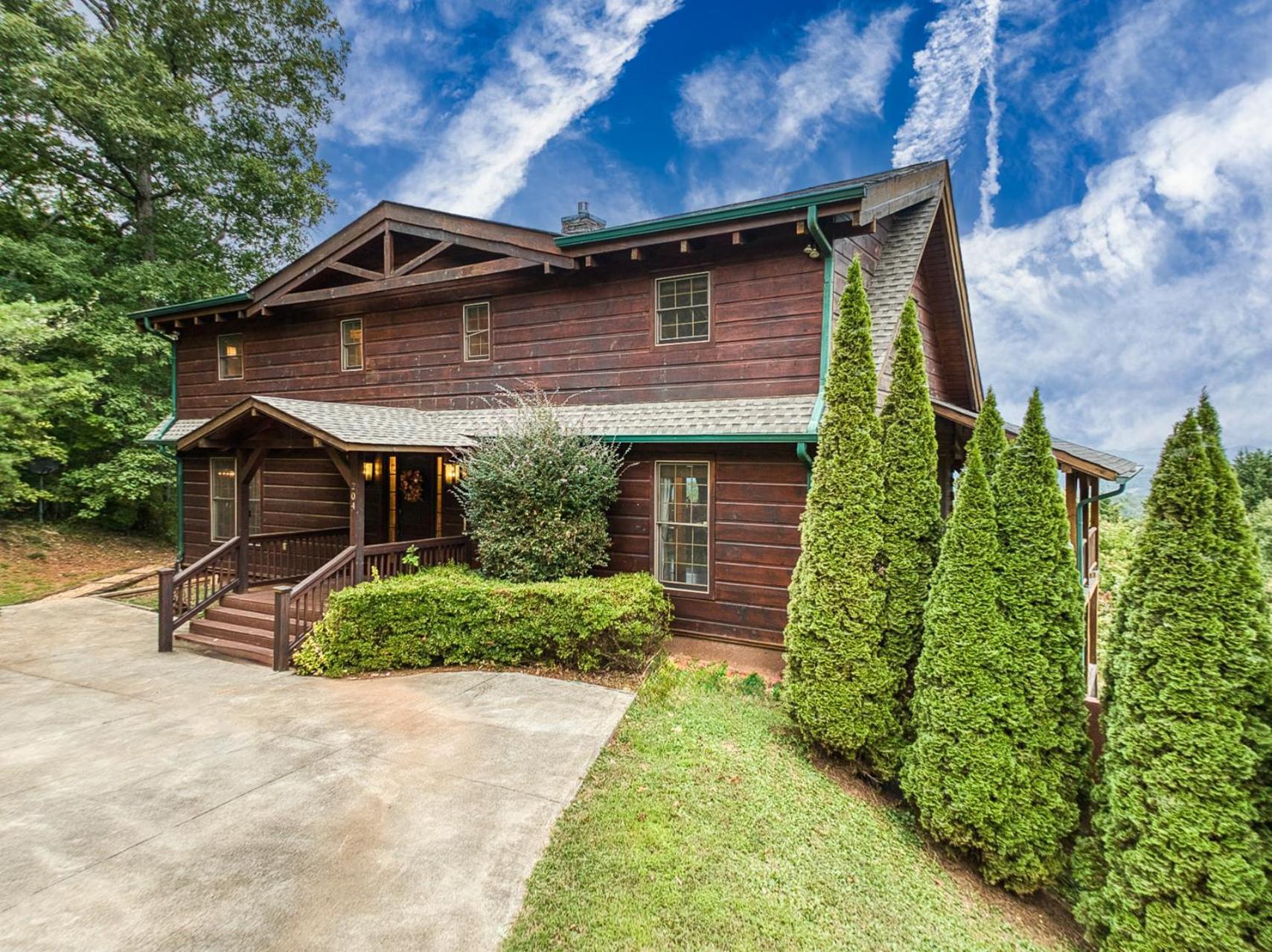 Sky High Lodge By Bk Stays. Large Cabin. Amazing Views. Game Room. Jacuzzi. Six Bedrooms. Sleeps 12 Blue Ridge Bagian luar foto