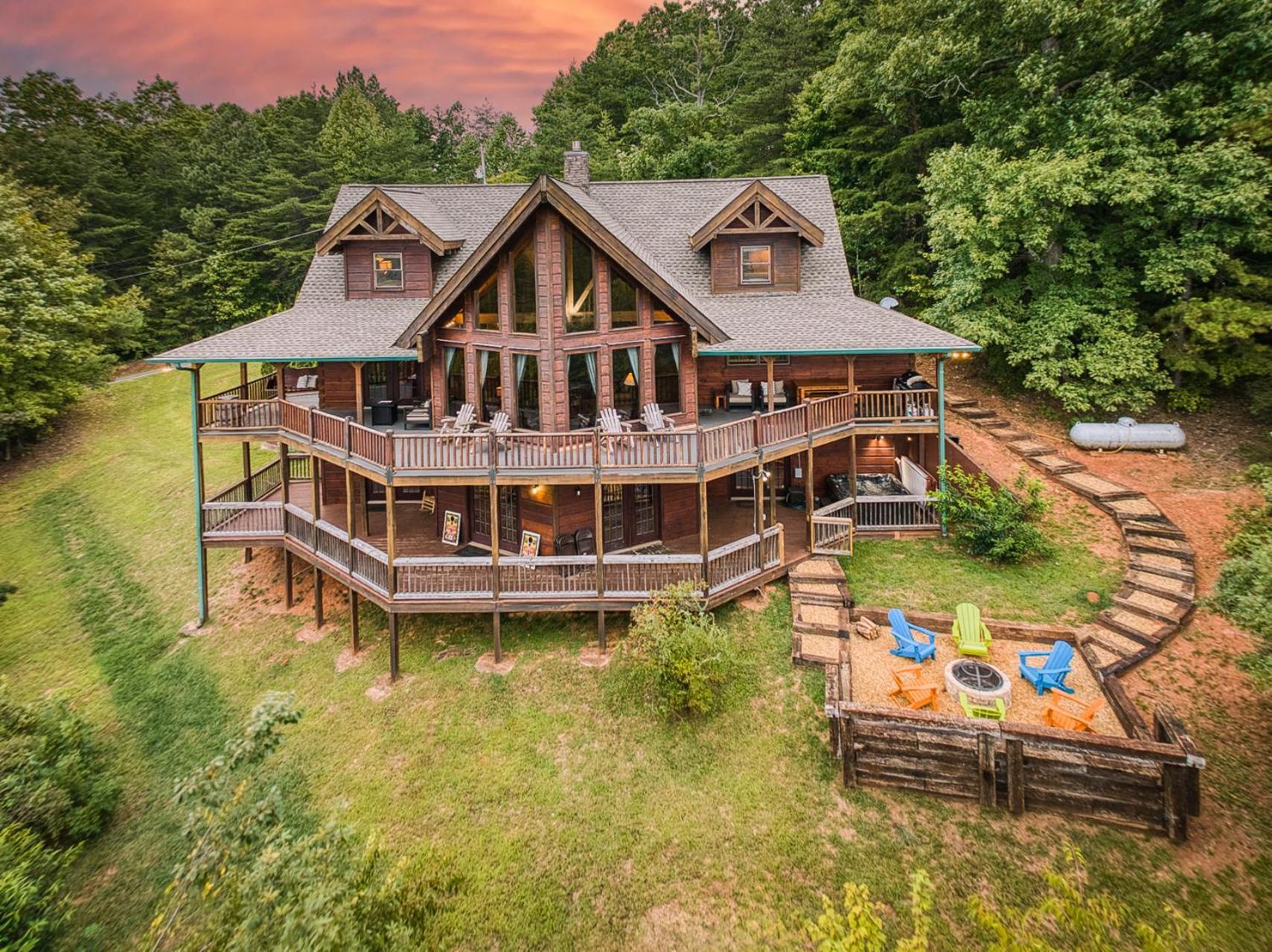 Sky High Lodge By Bk Stays. Large Cabin. Amazing Views. Game Room. Jacuzzi. Six Bedrooms. Sleeps 12 Blue Ridge Bagian luar foto